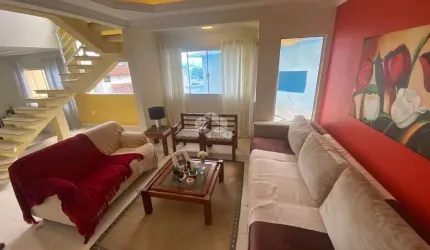 Casa residencial com 4 dormitórios, sendo 2 suítes, 280 m² e 2 vagas de garagem. - Centro - Florianópolis/SC