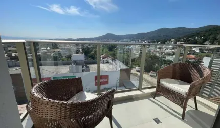 APARAMENTO COM 2 QUARTOS, AMBOS SUÍTES, 2 VAGAS DE GARAGEM NO BAIRRO CÓRREGO GRANDE EM FLORIANÓPOLIS/SC.