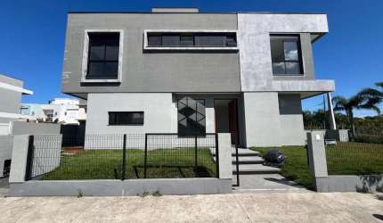 CASA COM 3 QUARTOS SENDO 1 SUÍTE E 2 VAGAS DE GARAGEM NO RIBEIRÃO DA ILHA EM FLORIANÓPOLIS/SC