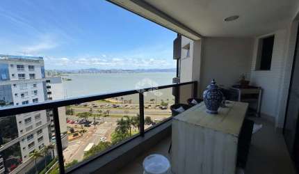 APARTAMENTO DE ALTO PADRÃO COM 3 QUARTOS SENDO 2 SUÍTES E 2 VAGAS DE GARAGEM NA AGRONÔMICA EM FLORIANÓPOLIS/SC