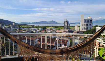 COBERTURA COM 3 QUARTOS SENDO 1 SUÍTE 2 VAGAS E VISTA MAR SACO DOS LIMÕES FLORIANÓPOLIS