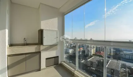 APARTAMENTO COM VISTA PARA O MAR E ÁREA DE LAZER COMPLETA NO ESTREITO FLORIANÓPOLIS
