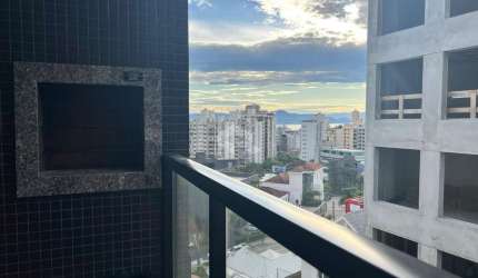 APARTAMENTO ALTO PADRÃO COM 3 SUÍTES 2 VAGAS E VISTA PARA O MAR NO CENTRO DE FLORIANÓPOLIS