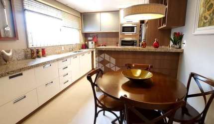 Amplo apartamento na Avenida Independência!