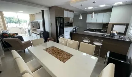 Cobertura próximo ao centro de Garibaldi semi mobiliada.