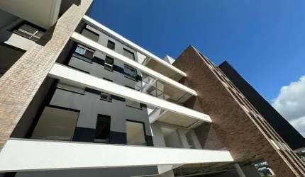* Cobertura com 04 suítes em Garibaldi*