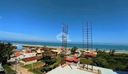 Apartamento à venda em Imbituba, 100 metros da praia, alto padrão