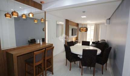 Apartamento com 3 dormitórios (1 suíte),  91,35 m² no centro de Canela.