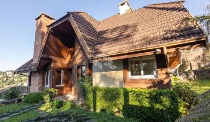 Casa com 200m² privativos no Vale das Colinas em Gramado