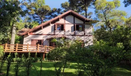 Casa 4 dormitórios, 200m² privativos,  no Bairro Planalto