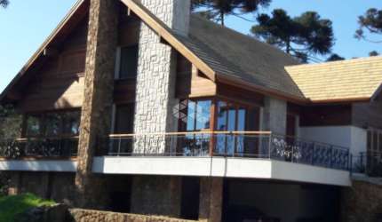 Casa 4 suítes, 444,76m² privativos, no condomínio de alto padrão de Gramado