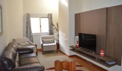 Apartamento 04 dormitórios, 128m² privativos, 1 vaga, na Praça das Rosas, coração de Gramado