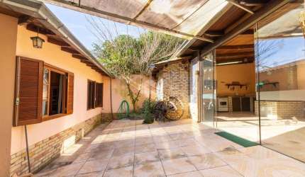Casa Térrea03 dormitórios, próxmo ao Cesto Atacado