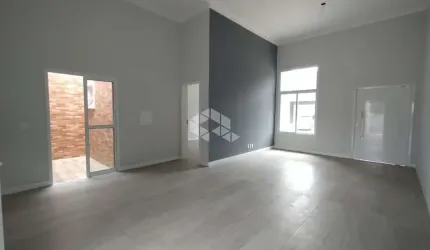 CASA COM SUÍTE COND. VALE DOS LIRIOS