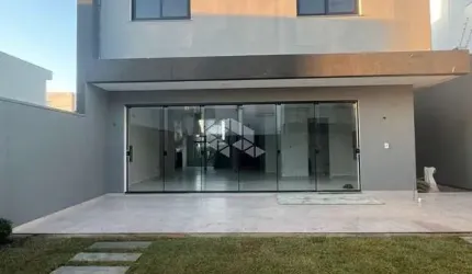 SOBRADO NO BAIRRO PLANEJADO VALE VILLE EM CACHOEIRINHA.