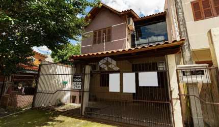 Sobrado 02 dormitórios para vender no bairro Barnabé em Gravataí.