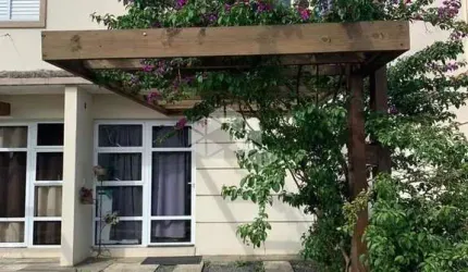 SOBRADO 2 DORM CONDOMINIO FECHADO