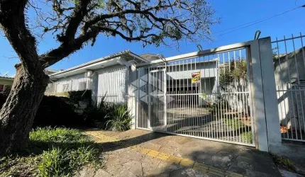 Casa 03 dormitórios para vender no bairro Estância Velha, em Canoas.