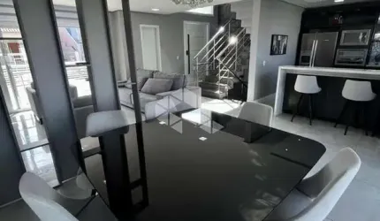 Sobrado com 180 m² no Reserva do Arvoredo 3 dormitórios e 2 vagas para carro à venda.