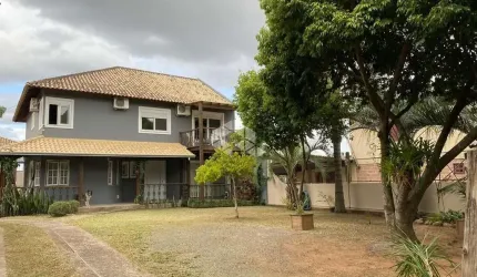 Casas de alto padrão a venda em terreno raridade em Cachoeirinha/RS.