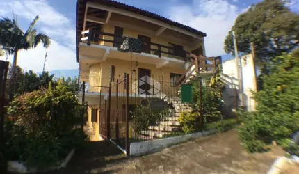 Casa à venda, com 2 quartos, 1 vaga de garagem, próximo ao centro de Guaíba.