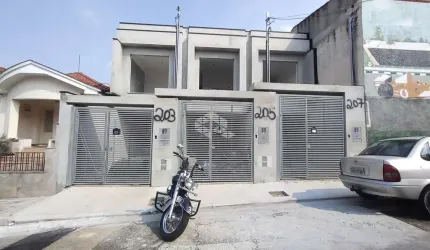 CASA A VENDA NA PENHA COM 3 SUITES.