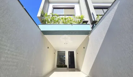 CASA A VENDA NA PENHA COM 3 SUITES.