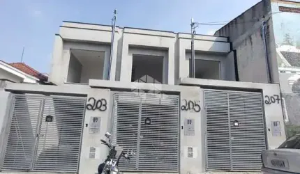 CASA A VENDA NA PENHA COM 3 SUITES.