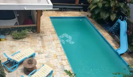 SOBRADO DE ALTO PADRÃO COM PISCINA E ÁREA DE LAZER COMPLETA NA VILA ESPERANÇA