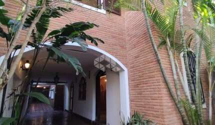 CASA DE ALTO PADRÃO NO TATUAPÉ COM 6 QUARTOS