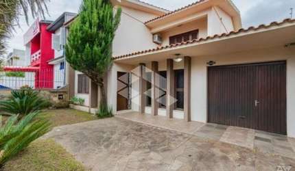 Casa/Sobrado 248,25m² área privativa 4 dormitórios/quartos 1 suíte 2 vagas Marechal Rondon