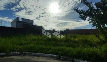 Terreno plano com 346m² Lot Paradis.