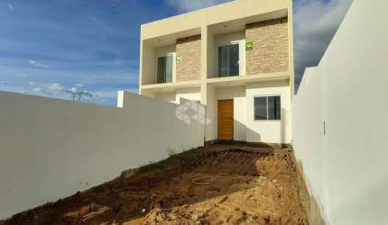 Sobrados NOVOS de 2 dorm