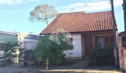 Casa com 03(três) dormitórios sendo 01(um) suíte  bairro São Luis