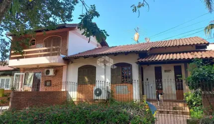 Casa 3 dormitórios bairro Igara