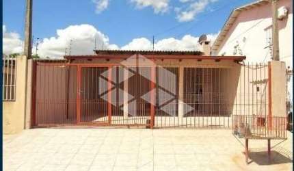 Casa com 2 dormitorios Bairro Olaria  à Venda
