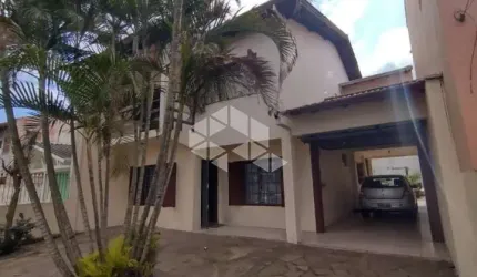 Sobrado, 4 dormitórios, 2 banheiros, espaço gourmet com piscina. Getúlio Vargas, Sapucaia do Sul