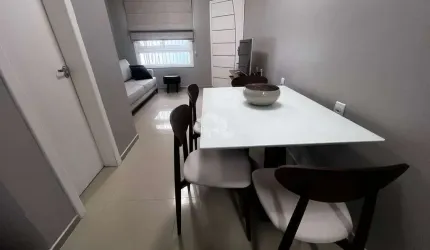 Casa sobrado em Condomínio, 3 dormitórios, sendo 2 suítes, sacada, churrasqueira, 1 vaga de garagem coberta, bairro Fatima, Canoas / RS.
