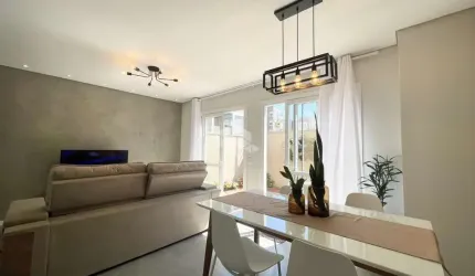 Sobrado em condomínio 98,64m² 03 dormitórios, 01 suíte, 02 vagas no Bairro Centro, em Canoas