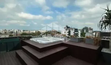 Cobertura duplex, 4 dormitórios, sendo 2 suítes, 3 vagas de garagem. Centro-Canoas