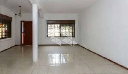 Sobrado 335,50m² 3 dormitórios 1 suíte 5 vagas, no Bairro Nossa Senhora das Graças em Canoas