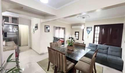 Casa com 4 quartos em Esteio
