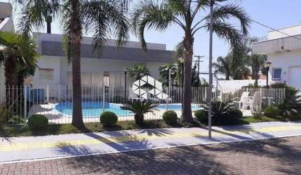 Casa em condomínio com 2 dormitórios
