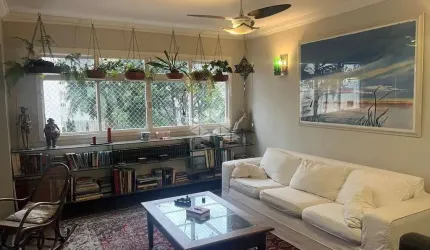 Apartamento com 3 quartos, 3 banheiros, sendo 1 suíte. 138,35m² à venda por R$ 1.870.000,00. 450m da estação Oscar freire.