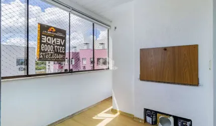 Apartamento de 2 dormitórios, sacada com churrasqueira no Bairro Humaita