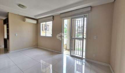 Apartamento 3 dormitórios, suíte, 2 banheiros, sacada 1 vaga de garagem no bairro Humaitá, em Porto Alegre.