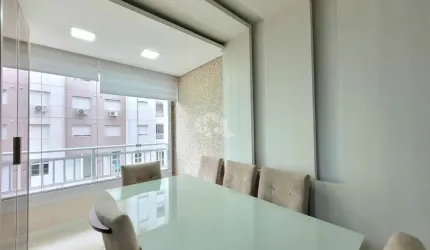 Apartamento mobiliado e decorado por arquiteto, com 2 dormitórios sendo 1 suíte no Bairro Humaita, em Porto Alegre