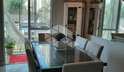 Apartamento com Sacada / 3 Dormitórios / 1 Suíte / 1 Vaga / Humaitá / Porto Alegre / RS
