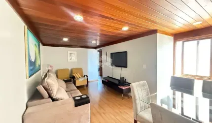 Apartamento de 3 dormitórios, no bairro Floresta, em Porto Alegre.