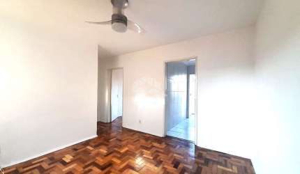 Apartamento 1 dormitório, reformado, infraestrutura completa de condomínio com churrasqueira,  no bairro Humaitá, em Porto Alegre.